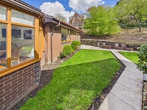 Photo 64- click for photo gallery